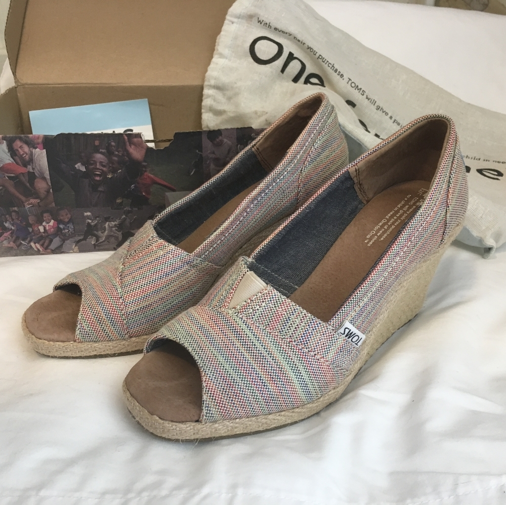 TOM'S Wedges Size 7.5 Multicolor stripe